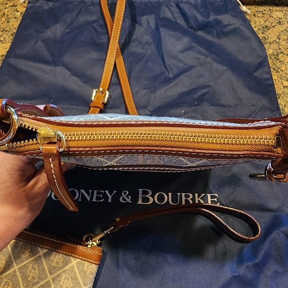Dooney & Bourke Letter Carrier Crossbody And Wristlet, NWOT - Picture 10 of 11